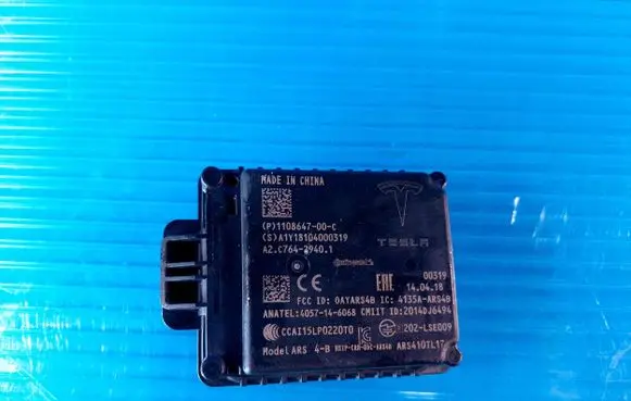Tesla Model 3 Distronic sensor radar 110864700C A1Y18104000319