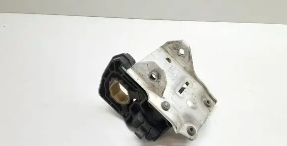 BMW 5 F10 F11 Radiator mount bracket 7186514 7207152 7211162