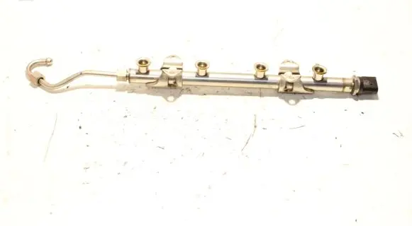 Volkswagen Golf VII Fuel main line pipe 06J906051F