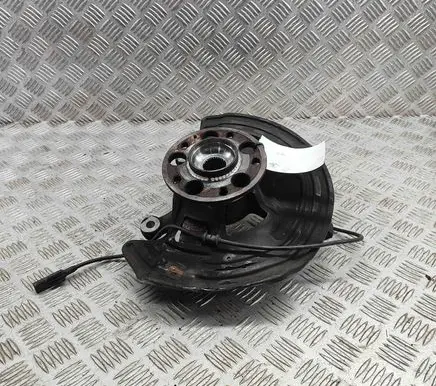 Infiniti Q30 Front wheel hub A2463320100