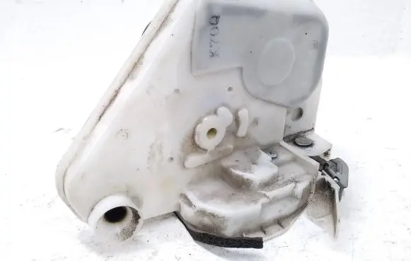 Mazda 3 III Front door lock 5C10C0238