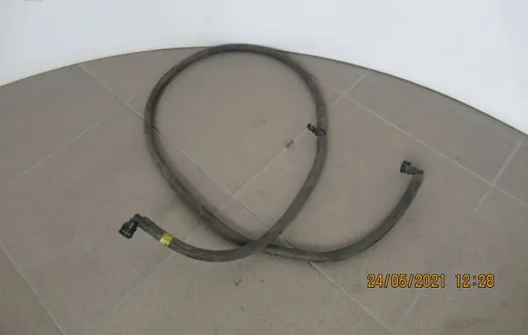 Volkswagen PASSAT B6 Headlight washer hose/pipe 