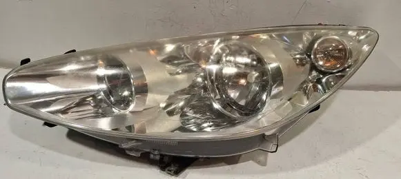 Peugeot 308 SW Headlight/headlamp 9674039880 470509999