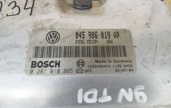 Volkswagen Polo Engine control unit/module 045906019AP 1039S00474 0281010865