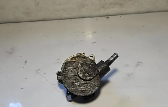 Mercedes-Benz Sprinter W906 Vacuum pump A6282300065