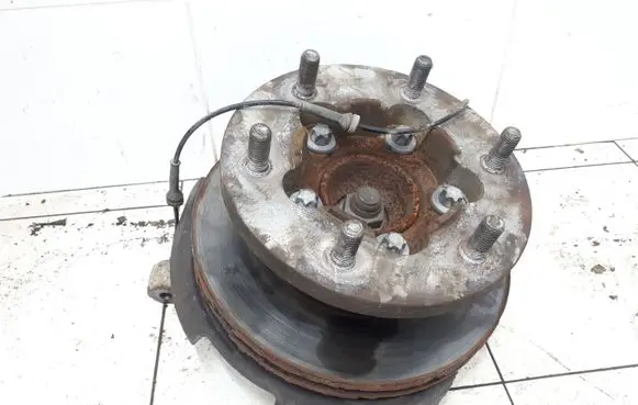 Renault Master III Front wheel hub spindle knuckle