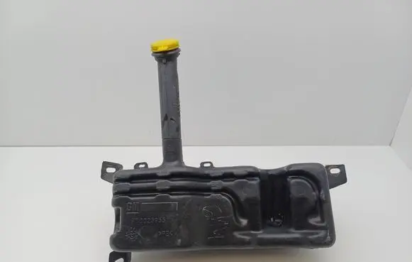 Opel Omega B1 Windshield washer fluid reservoir/tank FT0023935 90457782