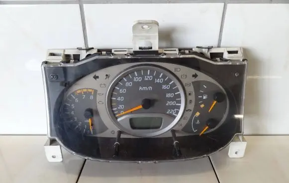 Nissan Almera Tino Speedometer (instrument cluster) BU067