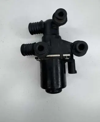 BMW 5 E60 E61 Coolant heater control valve 1147412174A 692022602