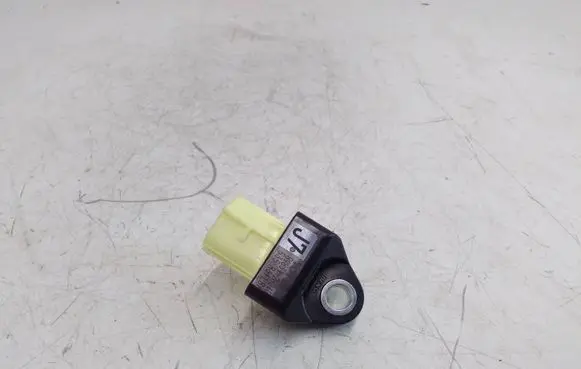 Toyota Prius (XW50) Airbag deployment crash/impact sensor 8983128040 535R6FL8K
