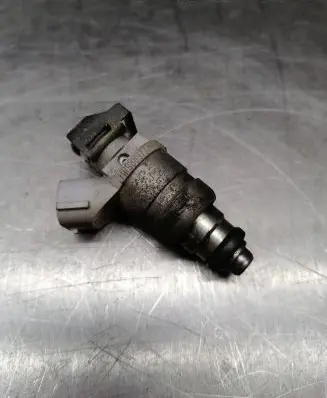 Mitsubishi Lancer X Fuel injector MR988977