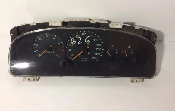 Mazda 626 Speedometer (instrument cluster) GA5TC