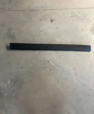 BMW X1 F48 F49 Front door trim (molding) 7352091 111211314