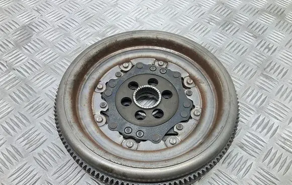 Volkswagen Scirocco Clutch set kit 415074405