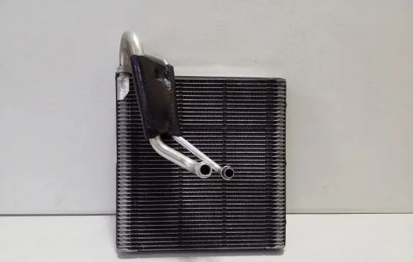 Volkswagen Tiguan Air conditioning (A/C) radiator (interior) 