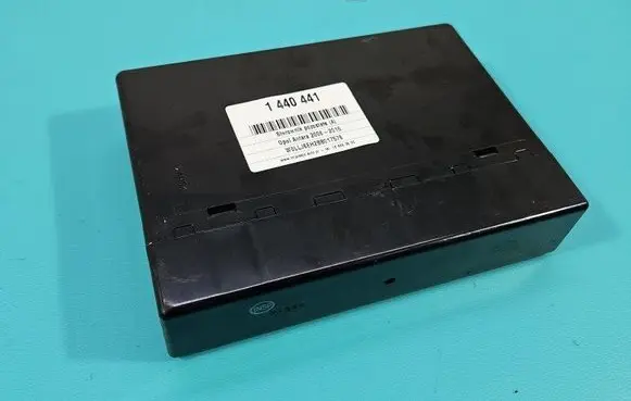 Opel Antara Central body control module 20935350 IMPRK1440441