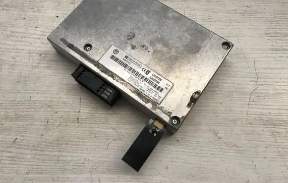 Skoda Fabia Mk2 (5J) Bluetooth control unit module 5J0035729B