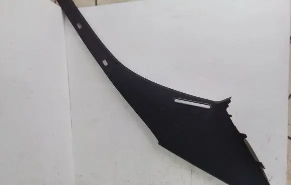 Mercedes-Benz E W210 (C) pillar trim 2106950137