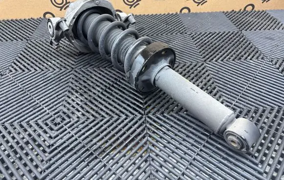 Porsche Cayenne (92A) Rear shock absorber with coil spring