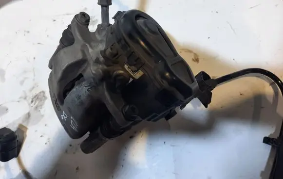 Mercedes-Benz CLA C117 X117 W117 Rear brake caliper A2464230898RE