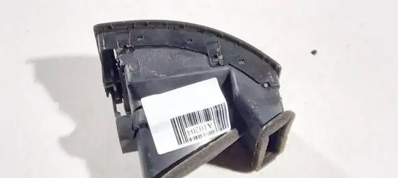 Volkswagen Polo IV 9N3 Dash center air vent grill 6q0819704