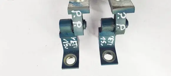 Skoda Yeti (5L) Front door hinge set 