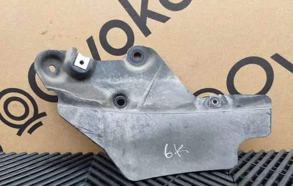 Audi Q7 4M Rear mudguard 4M0854815E