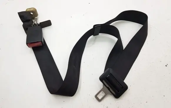 Audi A4 S4 B5 8D Middle seatbelt (rear) 8D0857713D 560298402A