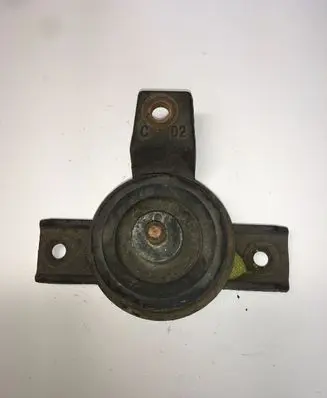 Hyundai Santa Fe Engine mount bracket 218122B500