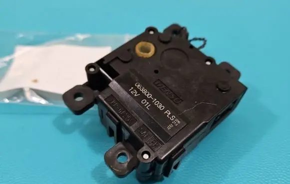Toyota Land Cruiser (J200) A/C air flow flap actuator/motor 063800-1030 IMPRK1430437
