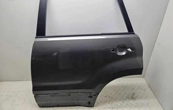 Suzuki Grand Vitara II Rear door