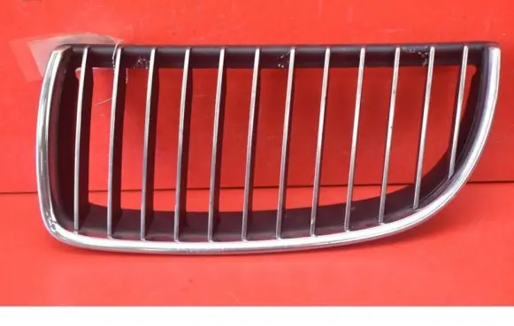 BMW X3 E83 Front grill 7120007
