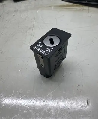 Volkswagen PASSAT B6 Passenger airbag on/off switch 3C0919237