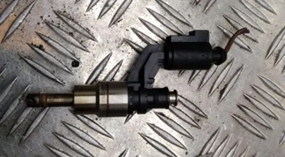 Fuel injector