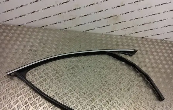 BMW X1 F48 F49 Rubber seal front door (on door) 7362238