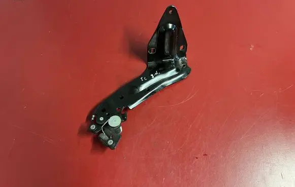 Chrysler Town u0026 Country V Sliding door lower roller guide/hinge 3E272V 920AC 3E272V920AC
