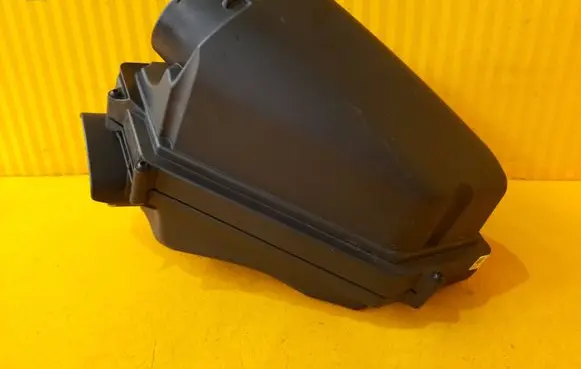 BMW M4 G82 G83 Air filter box 8095806
