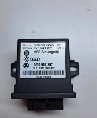 Volkswagen PASSAT B6 Light module LCM 5M0907357 5WK49172