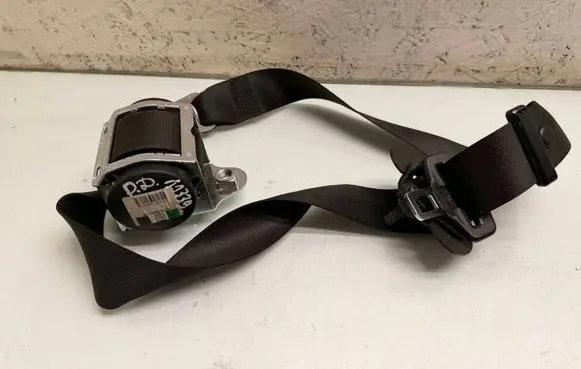 Mini Cooper Countryman R60 Front seatbelt 9802196 617059700B