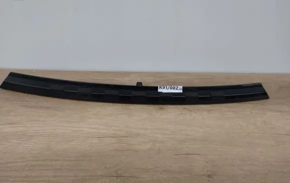 Porsche Panamera (971) Tailgate trim 971827044B