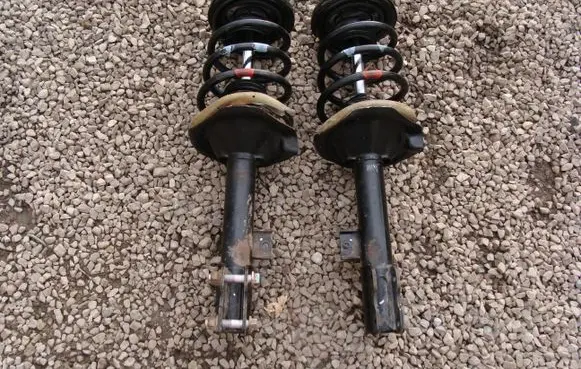 Nissan X-Trail T30 Rear shock absorber with coil spring 5543038H304