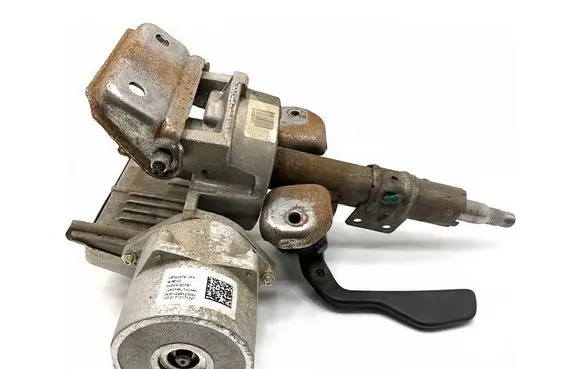 Fiat Panda III Power steering pump 735576197
