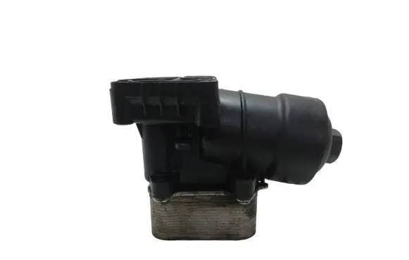 Oil filter mounting bracket