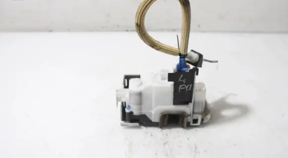 Fiat Doblo Front door lock