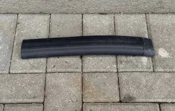BMW X5 G05 Engine compartment rubber 7425427
