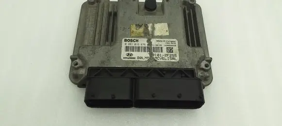 Hyundai ix35 Engine control unit/module 0281016676