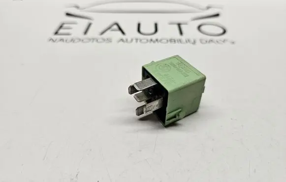 BMW X3 E83 Other relay 8373700