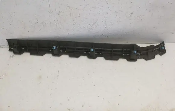 Hyundai i40 Sill supporting ledge 877663Z000