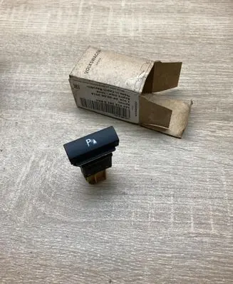 Skoda Octavia Mk2 (1Z) Parking (PDC) sensor switch 1Z0919281B