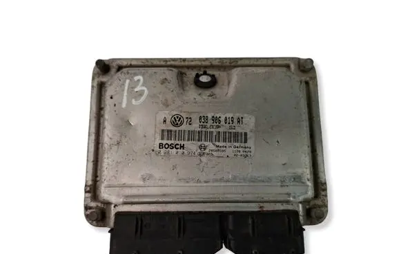 Volkswagen Golf IV Engine control unit/module 038906019AT 0281010974